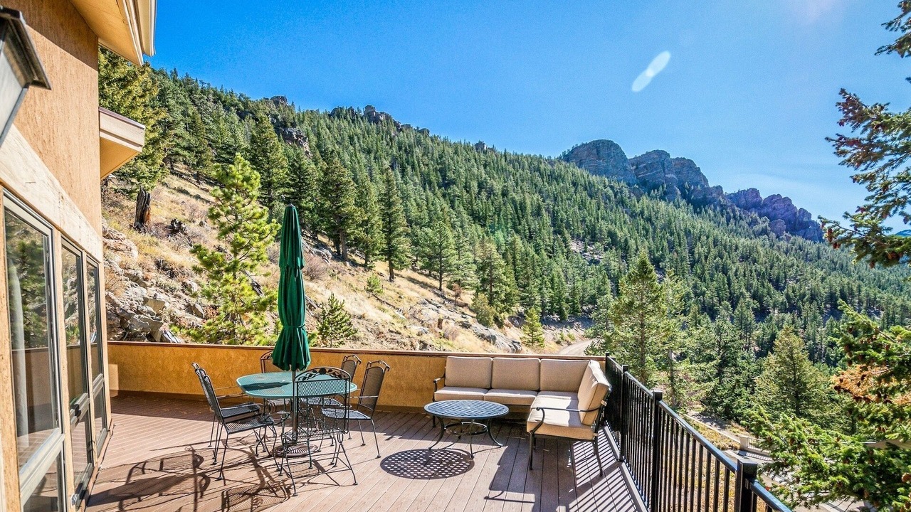 Photo of Outdoor in Windcliff Estates