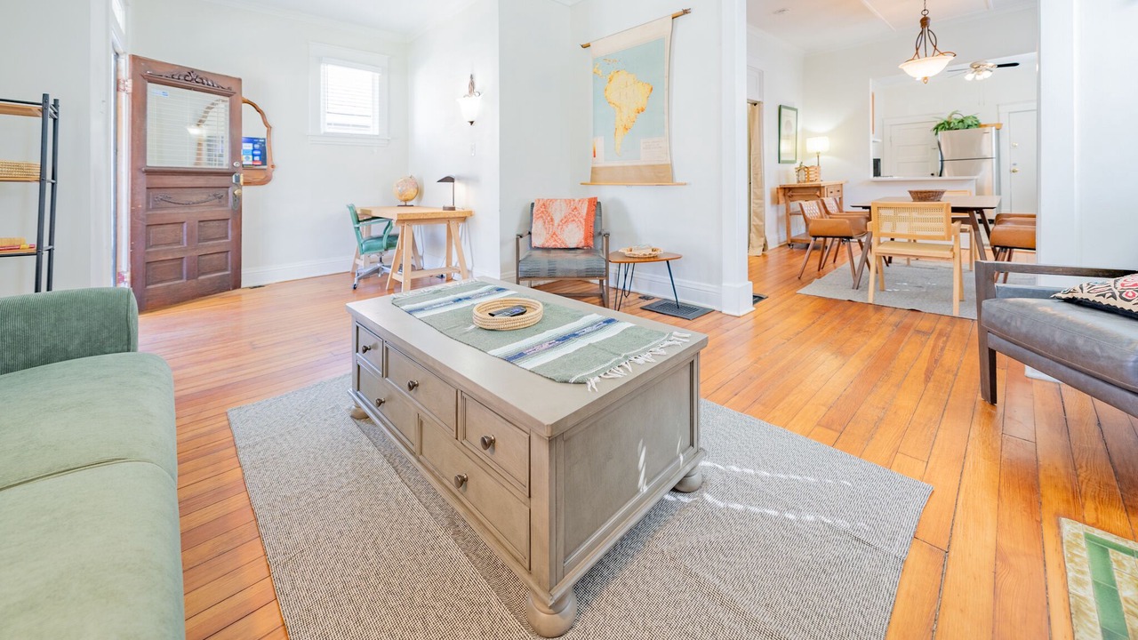 Photo of Livingroom in Southmoreland