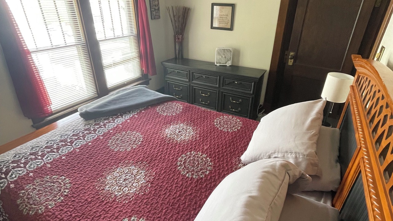 Photo of Bedroom in Decorah