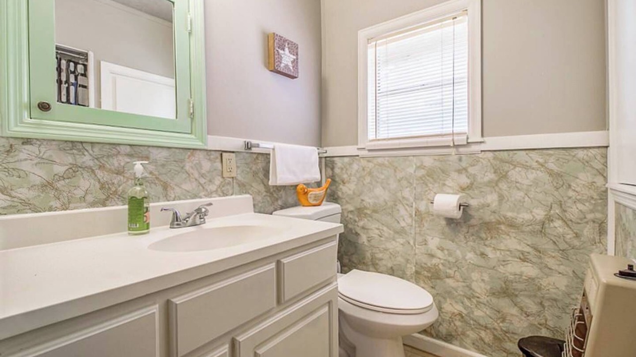 Photo of Bathroom in Central Oklahoma City