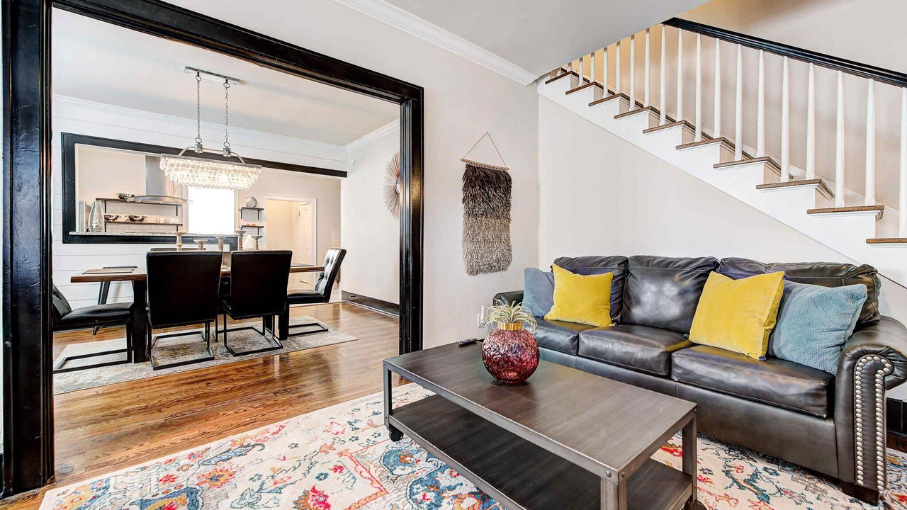Photo of Livingroom in Lincoln Terrace