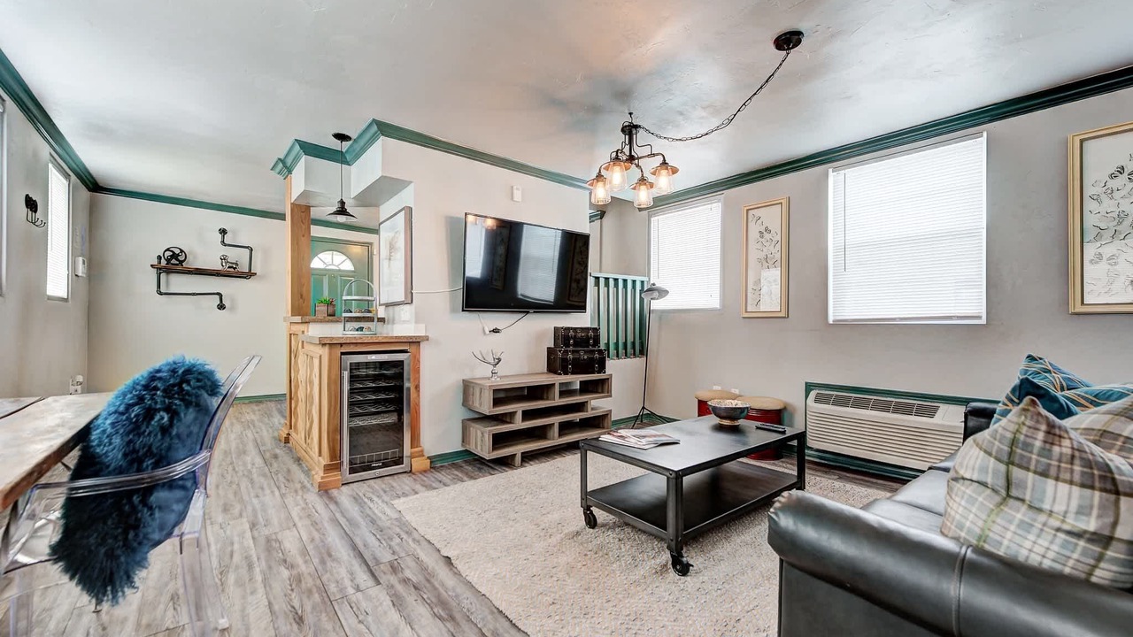 Photo of Livingroom in Central Oklahoma City