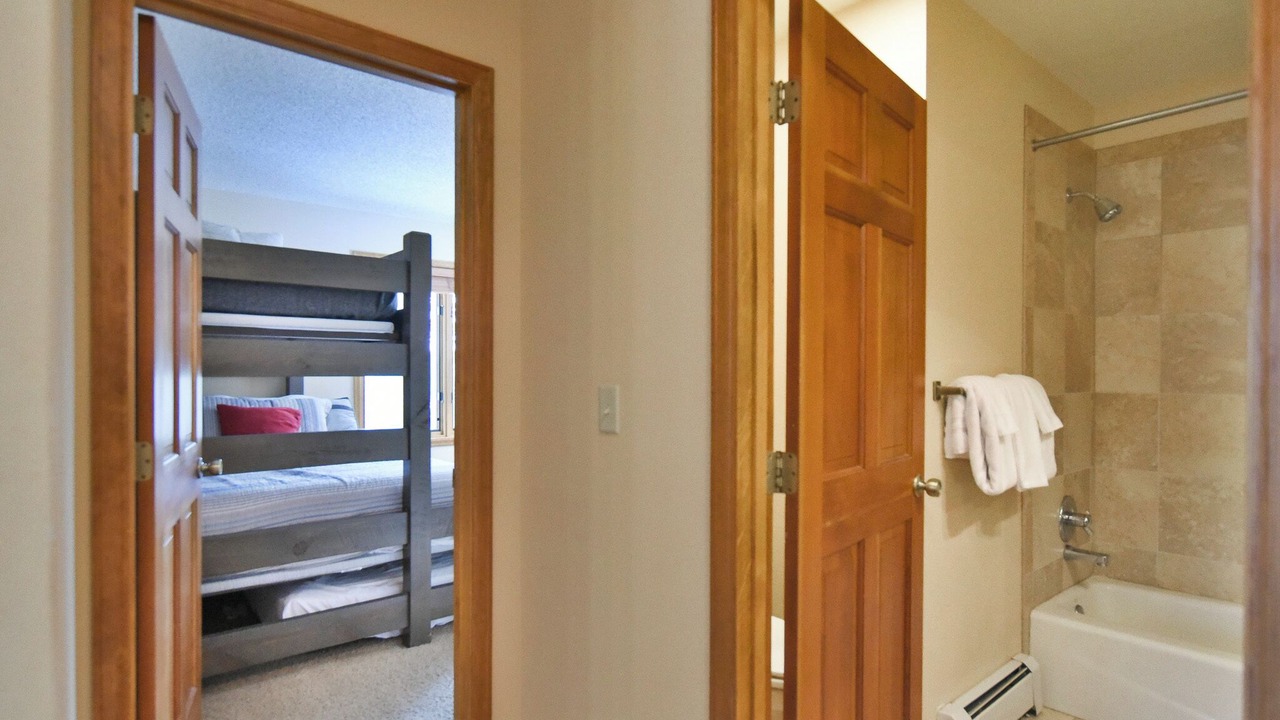 Photo of Bathroom in Warrior's Mark West