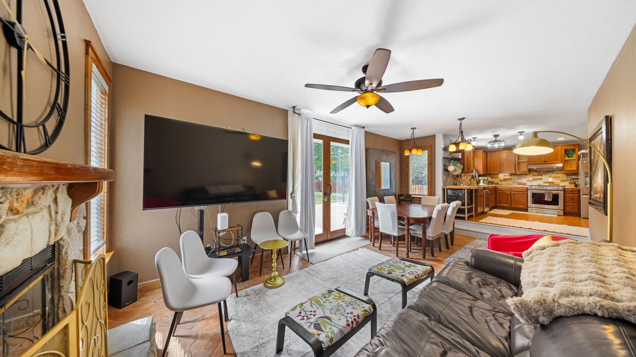 Photo of Livingroom in Olathe