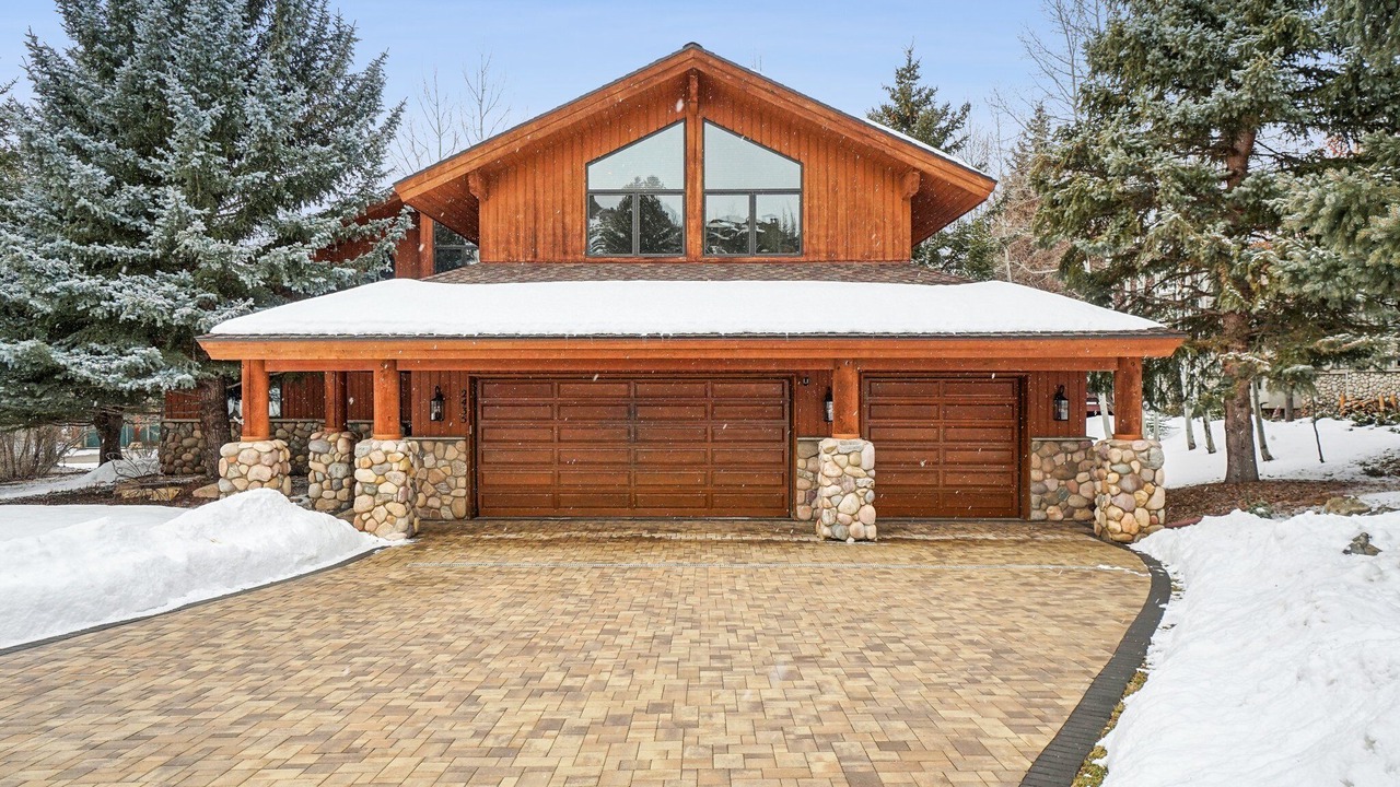 Photo of Outdoor in Park Meadows