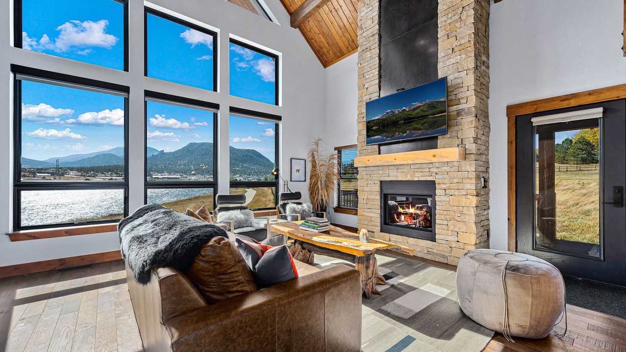 Photo of Livingroom in Estes Park
