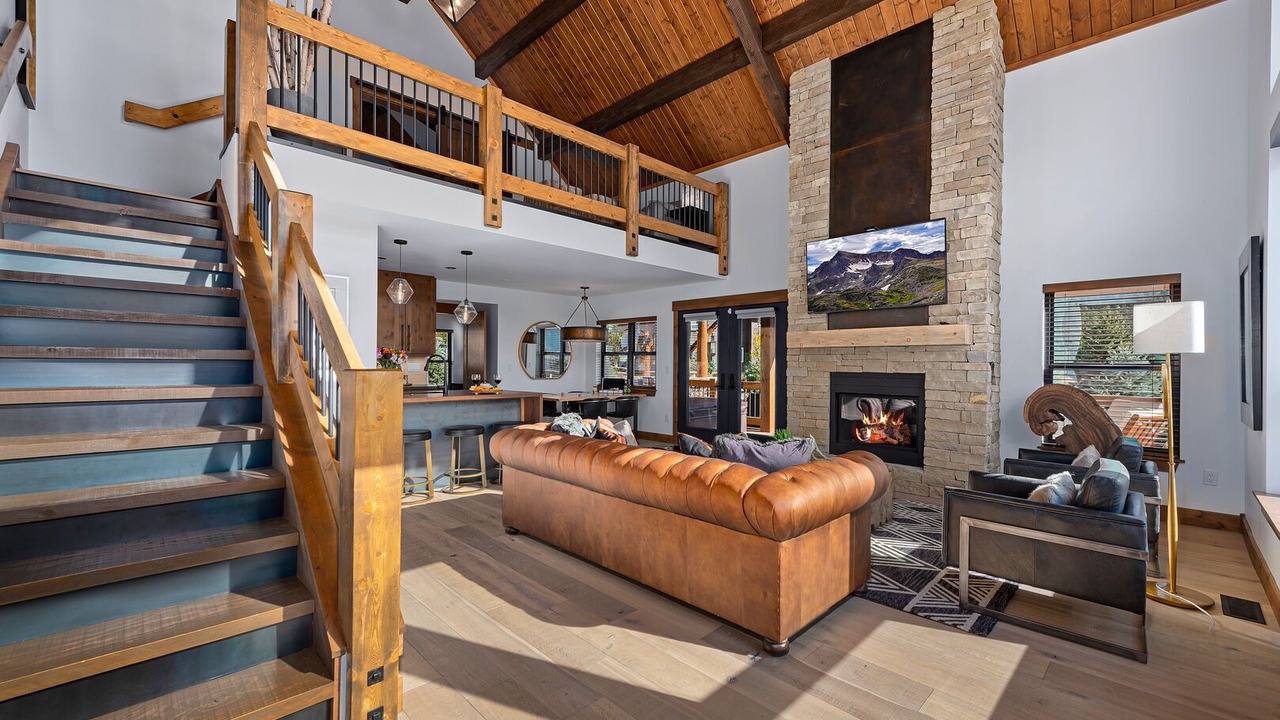 Photo of Livingroom in Estes Park