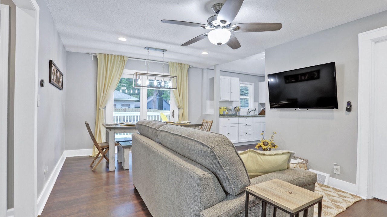 Photo of Livingroom in Mission