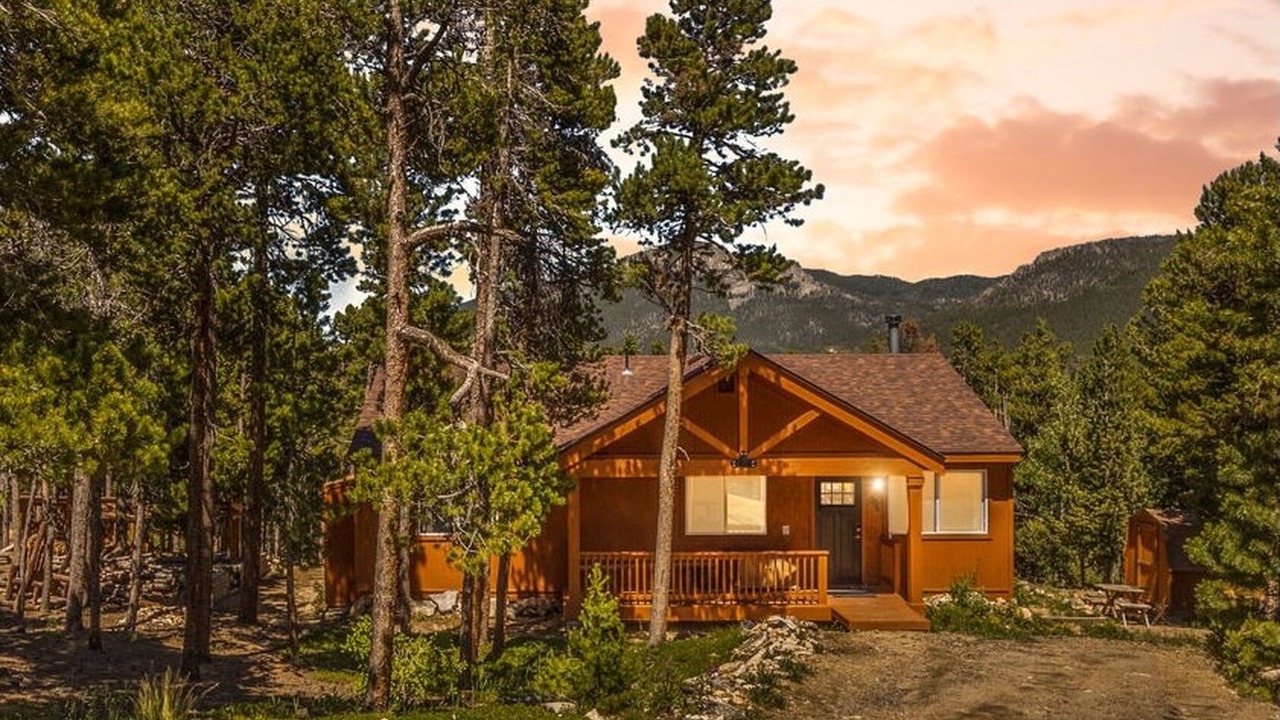 Photo of Outdoor in Black Hawk