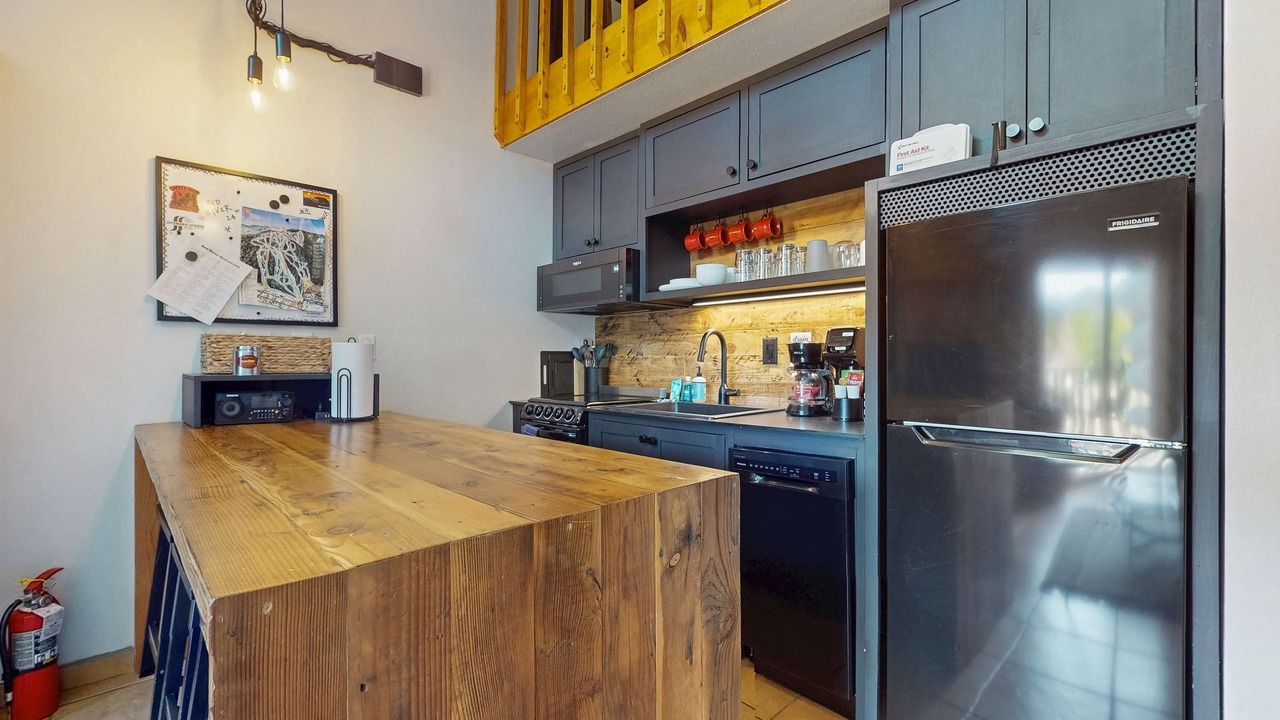 Photo of Kitchen in Red River
