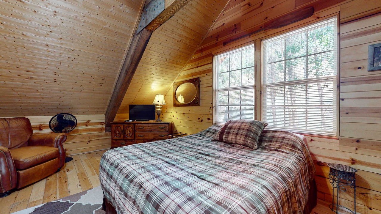 Photo of Bedroom in Red River
