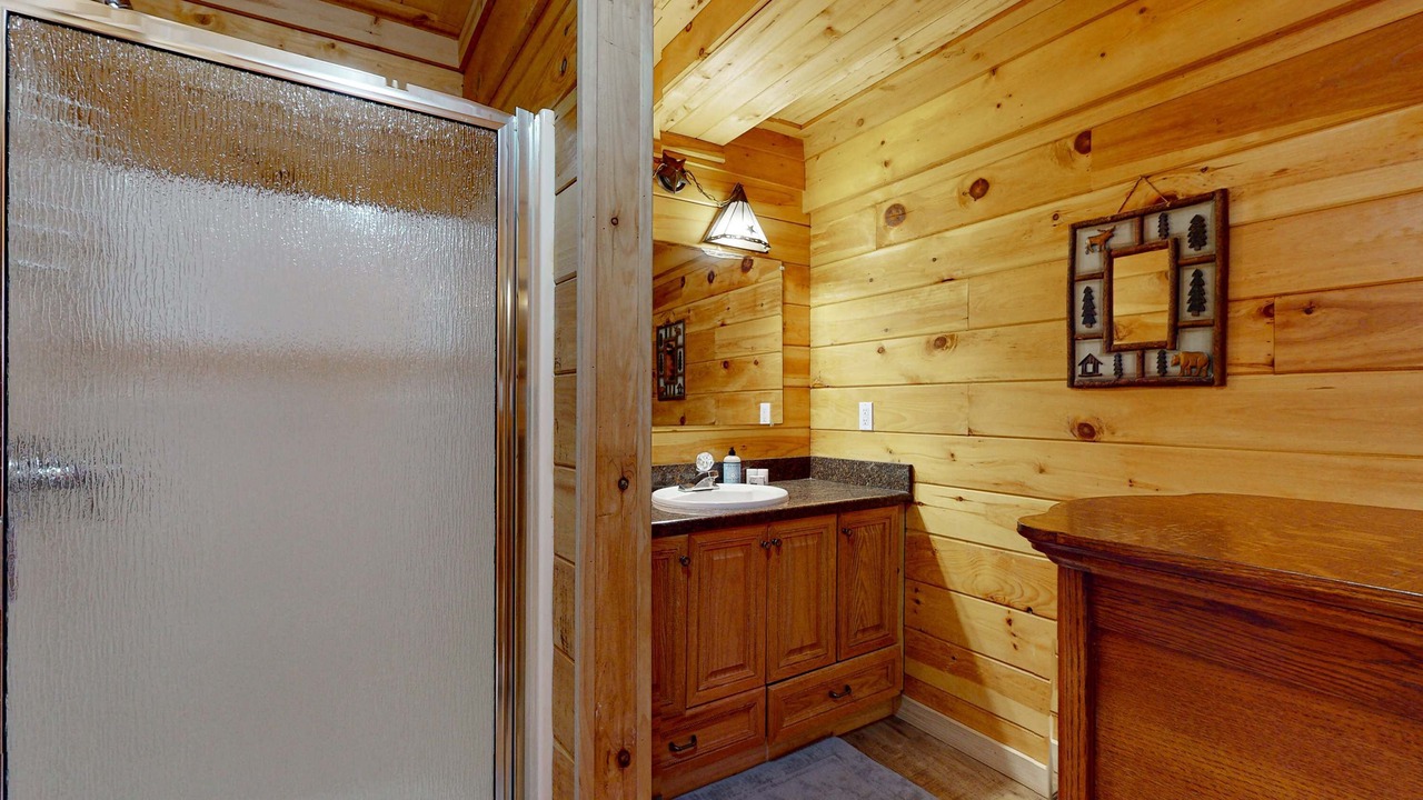 Photo of Bathroom in Red River