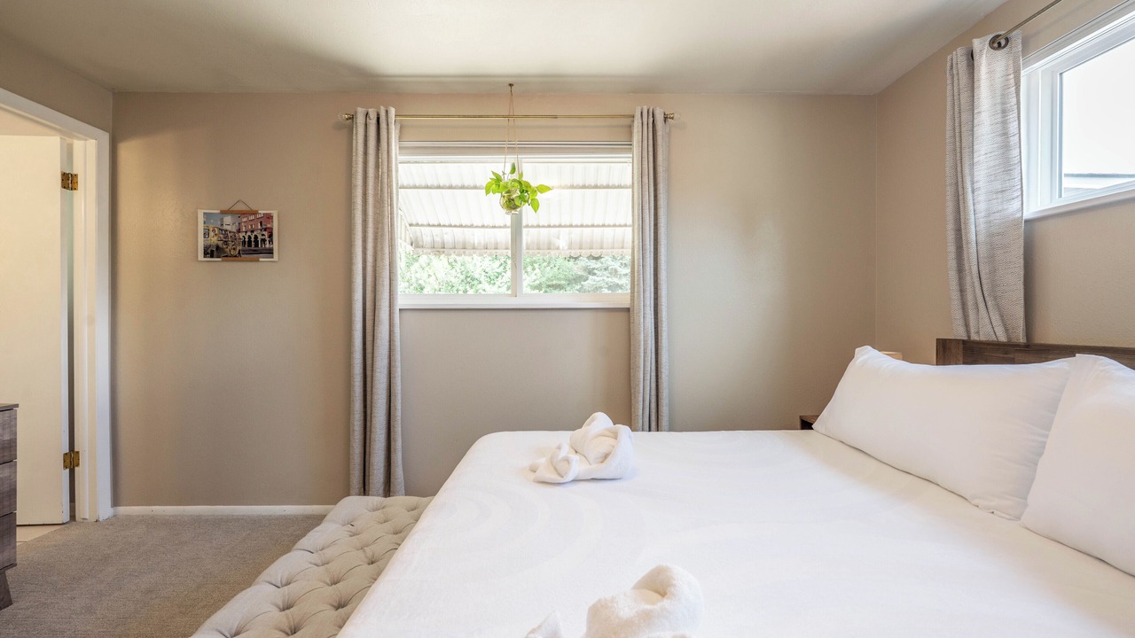 Photo of Bedroom in Applewood West