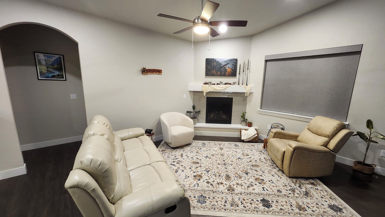Photo of Livingroom in Eaton