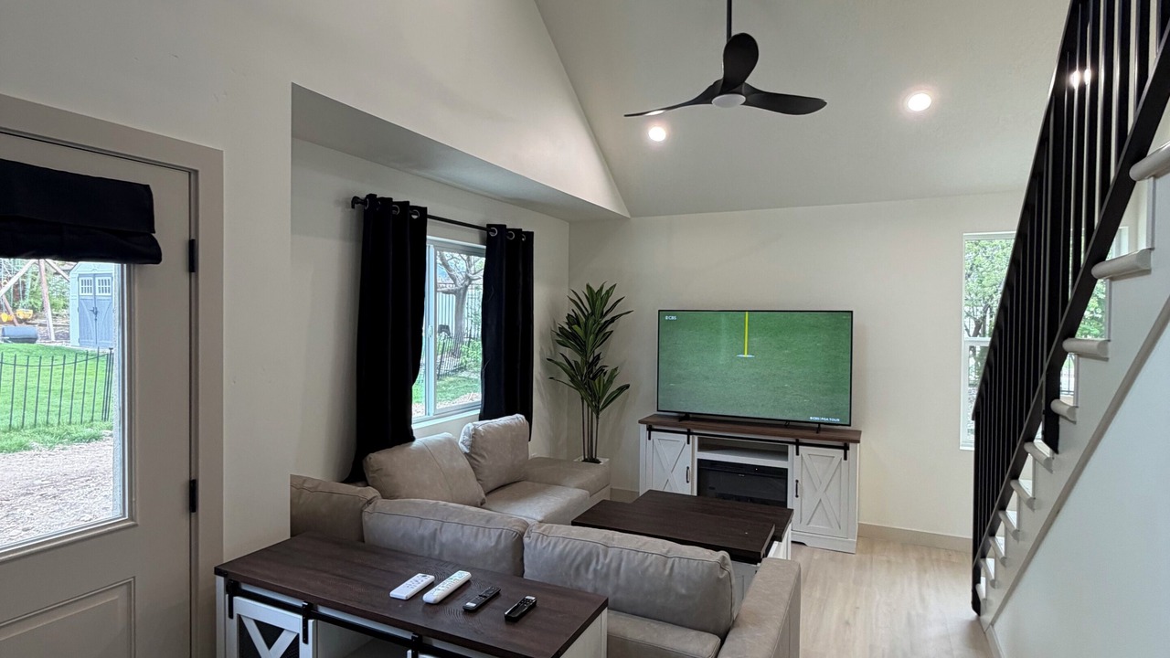 Photo of Livingroom in Lindon