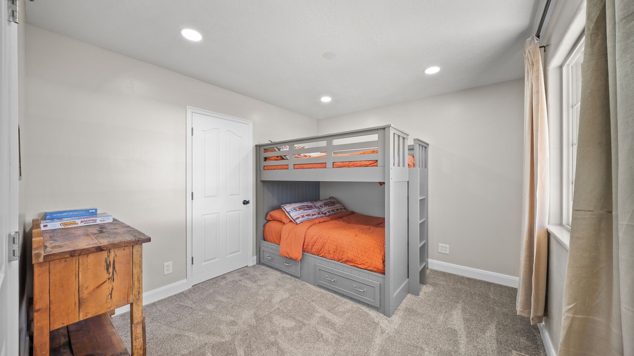 Photo of Bedroom in Toquerville
