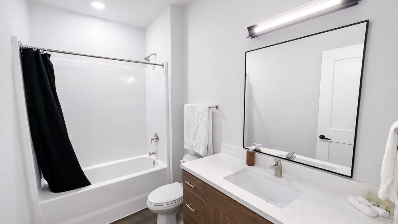 Photo of Bathroom in Dundee-Happy Hollow Historic District