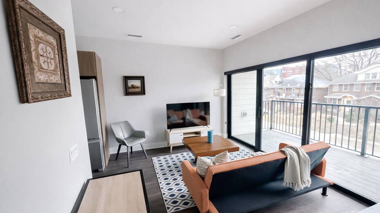 Photo of Livingroom in Dundee-Happy Hollow Historic District