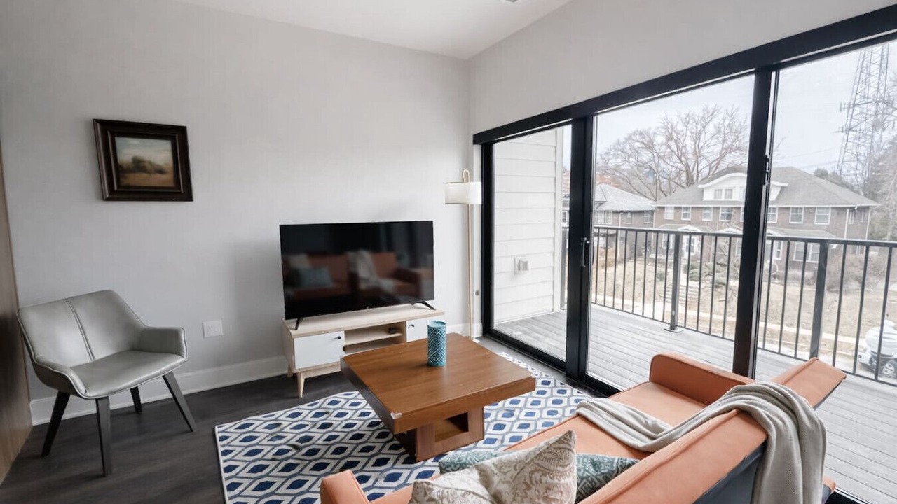 Photo of Livingroom in Dundee-Happy Hollow Historic District