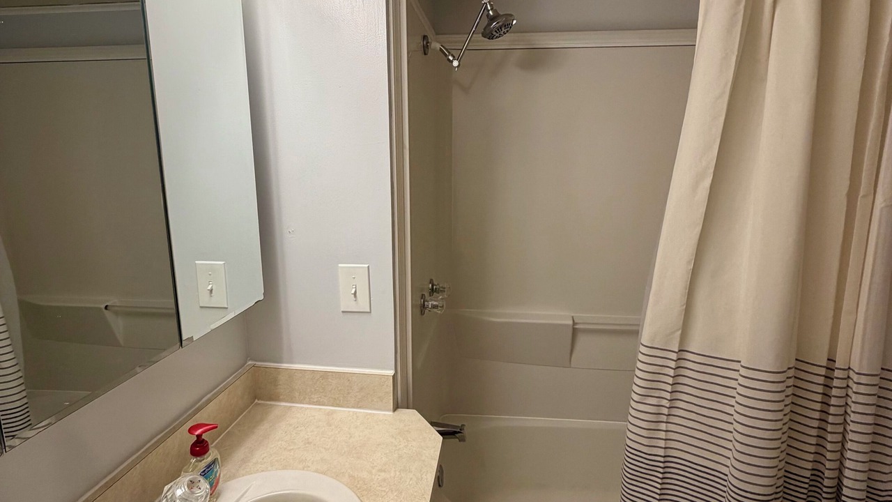 Photo of Bathroom in Grantville