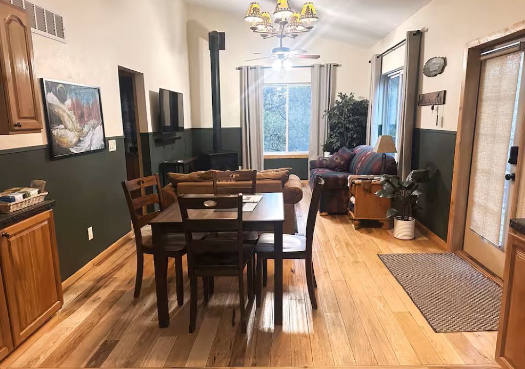 Photo of Livingroom in Twin Lakes
