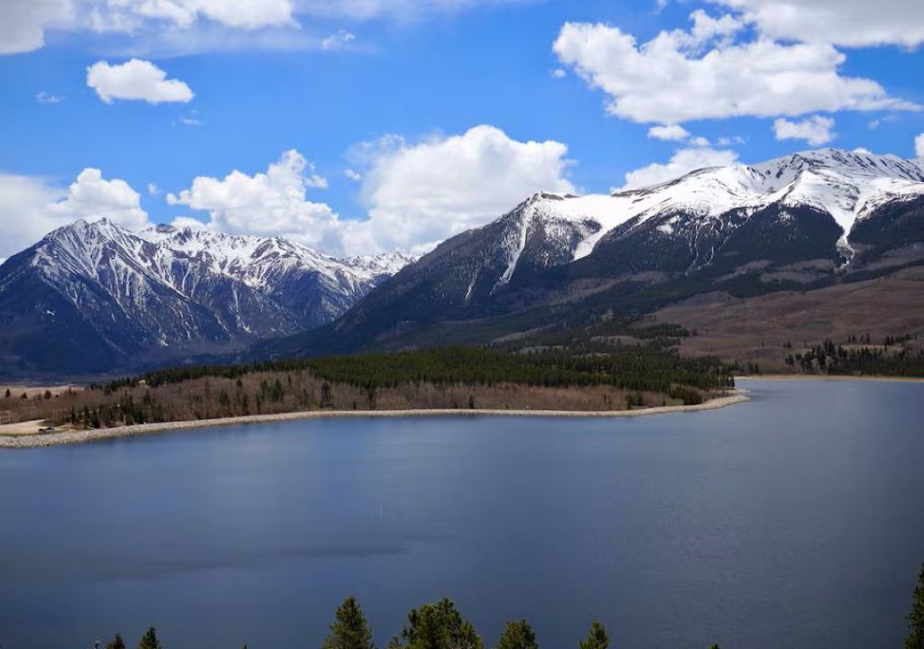 Photo of Others in Twin Lakes