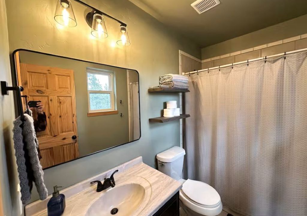Photo of Bathroom in Twin Lakes