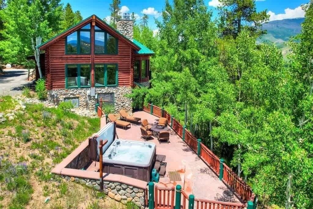 Photo of Outdoor in Three Peaks
