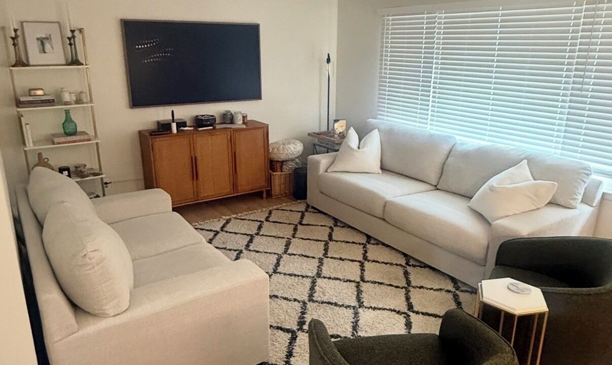 Photo of Livingroom in Prairie Village