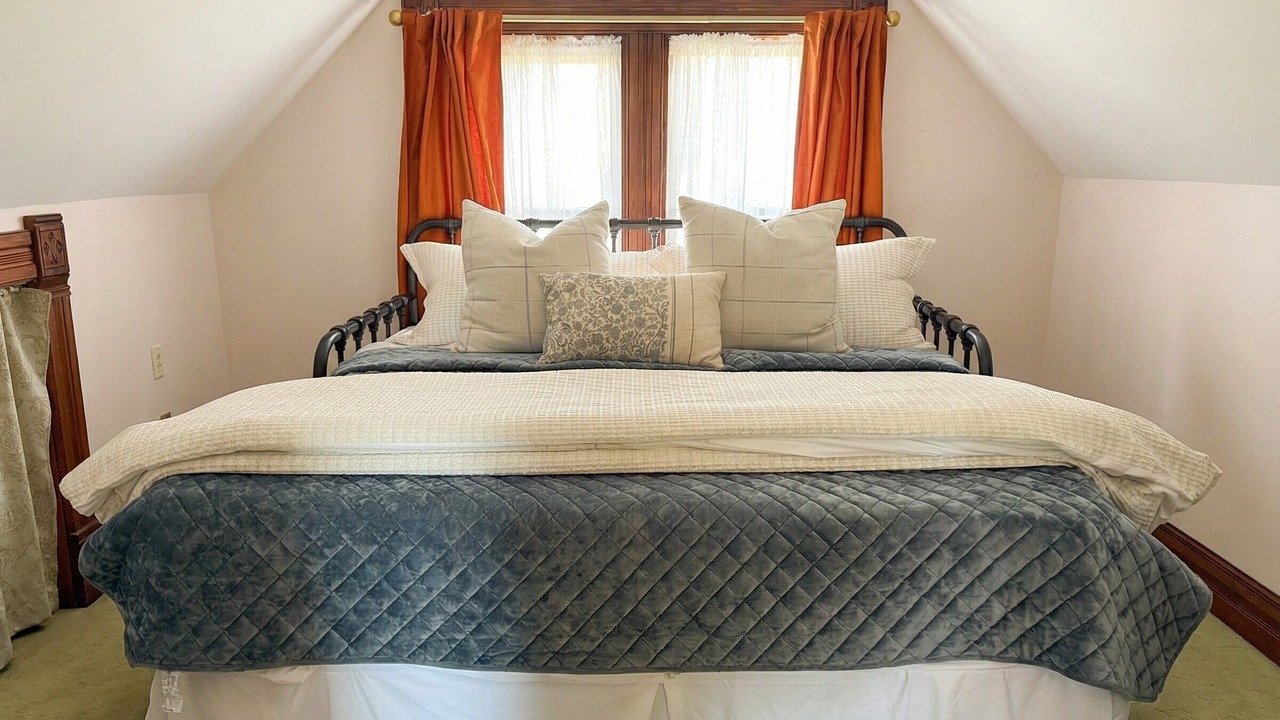 Photo of Bedroom in North Hyde Park