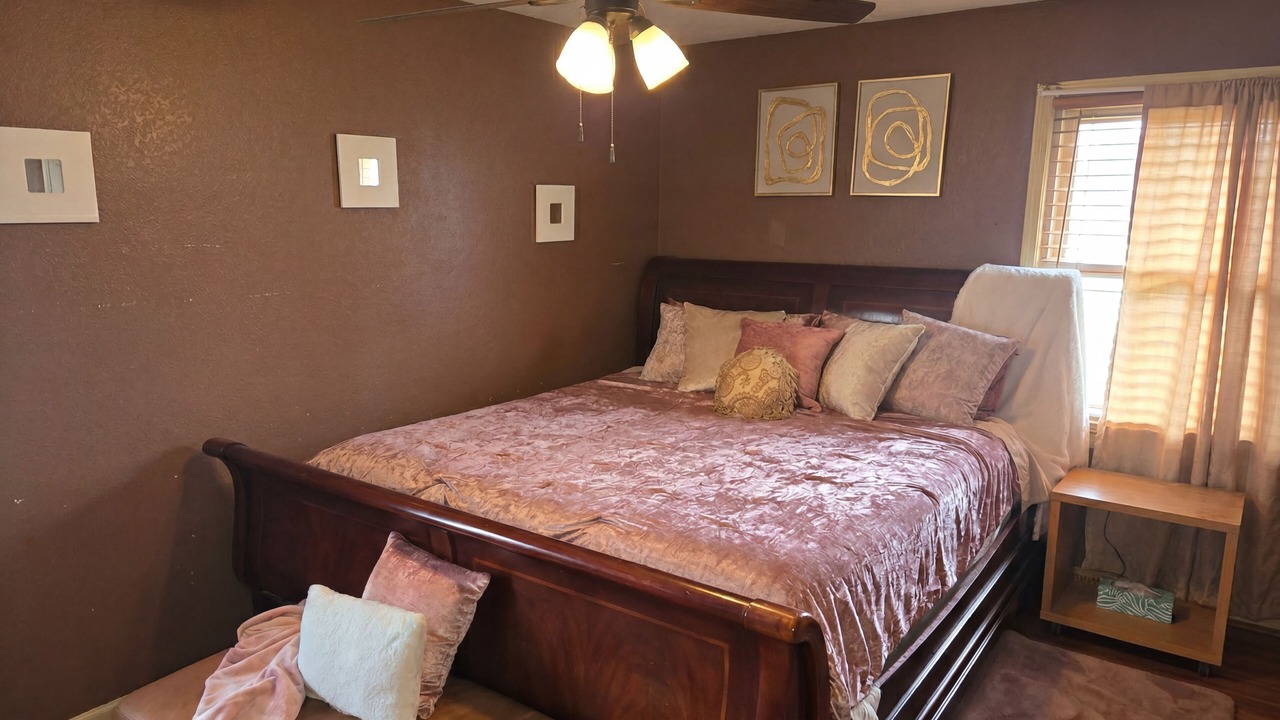 Photo of Bedroom in Blue Springs