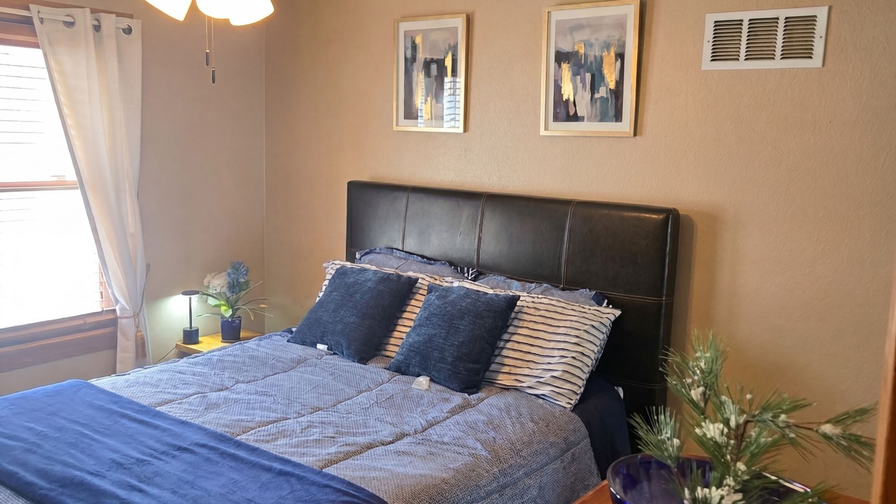 Photo of Bedroom in Blue Springs