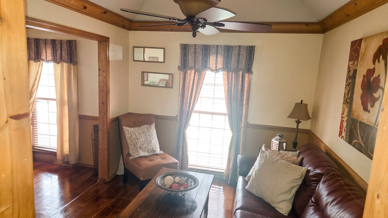 Photo of Livingroom in Blue Springs