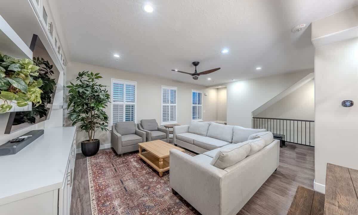 Photo of Livingroom in Pleasant Grove