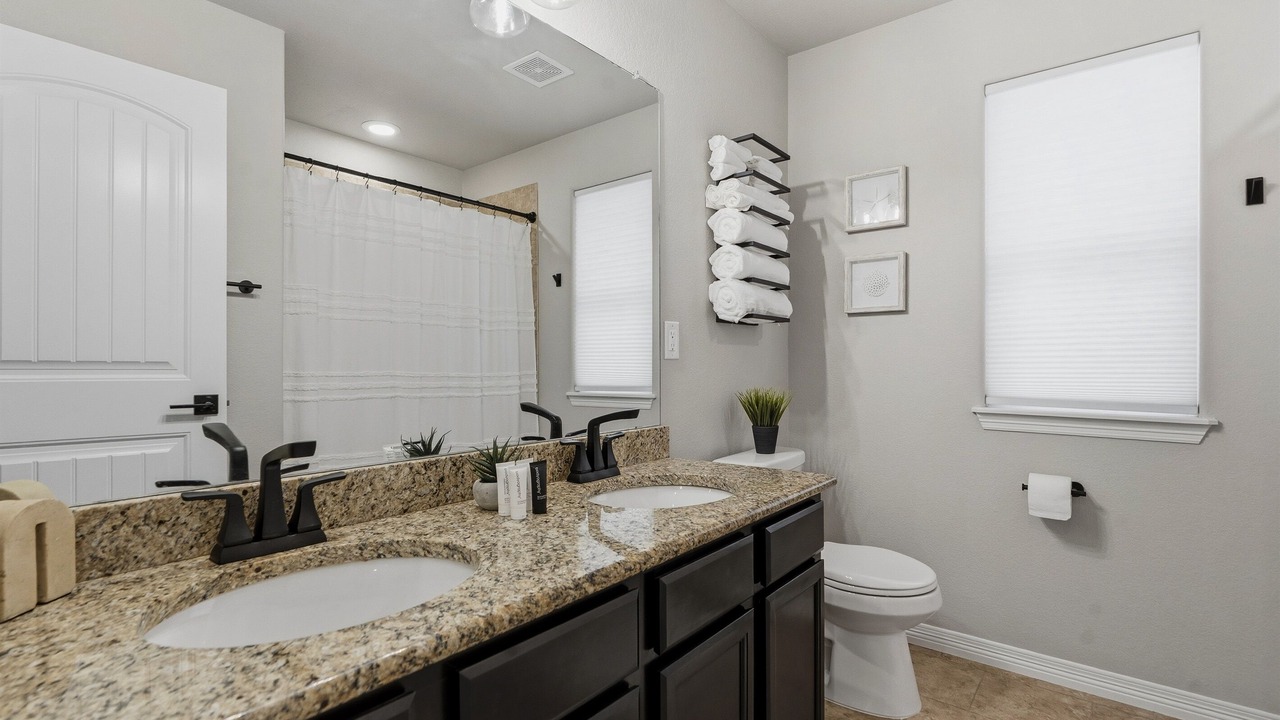 Photo of Bathroom in Loveland