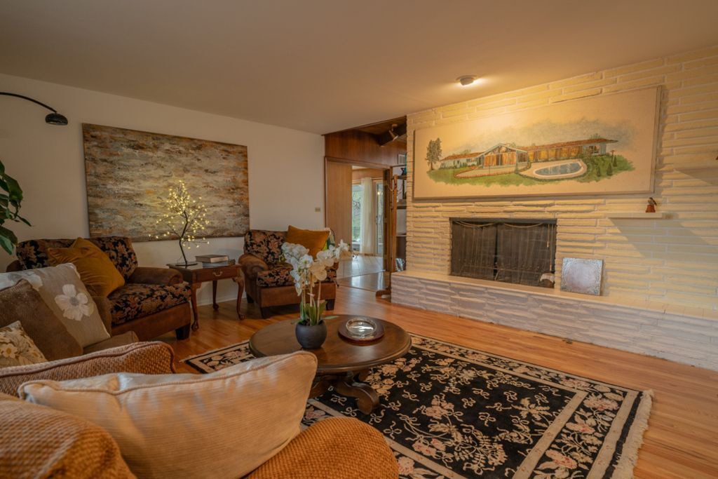 Photo of Livingroom in South Kansas City