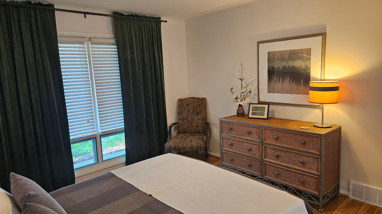 Photo of Bedroom in South Kansas City