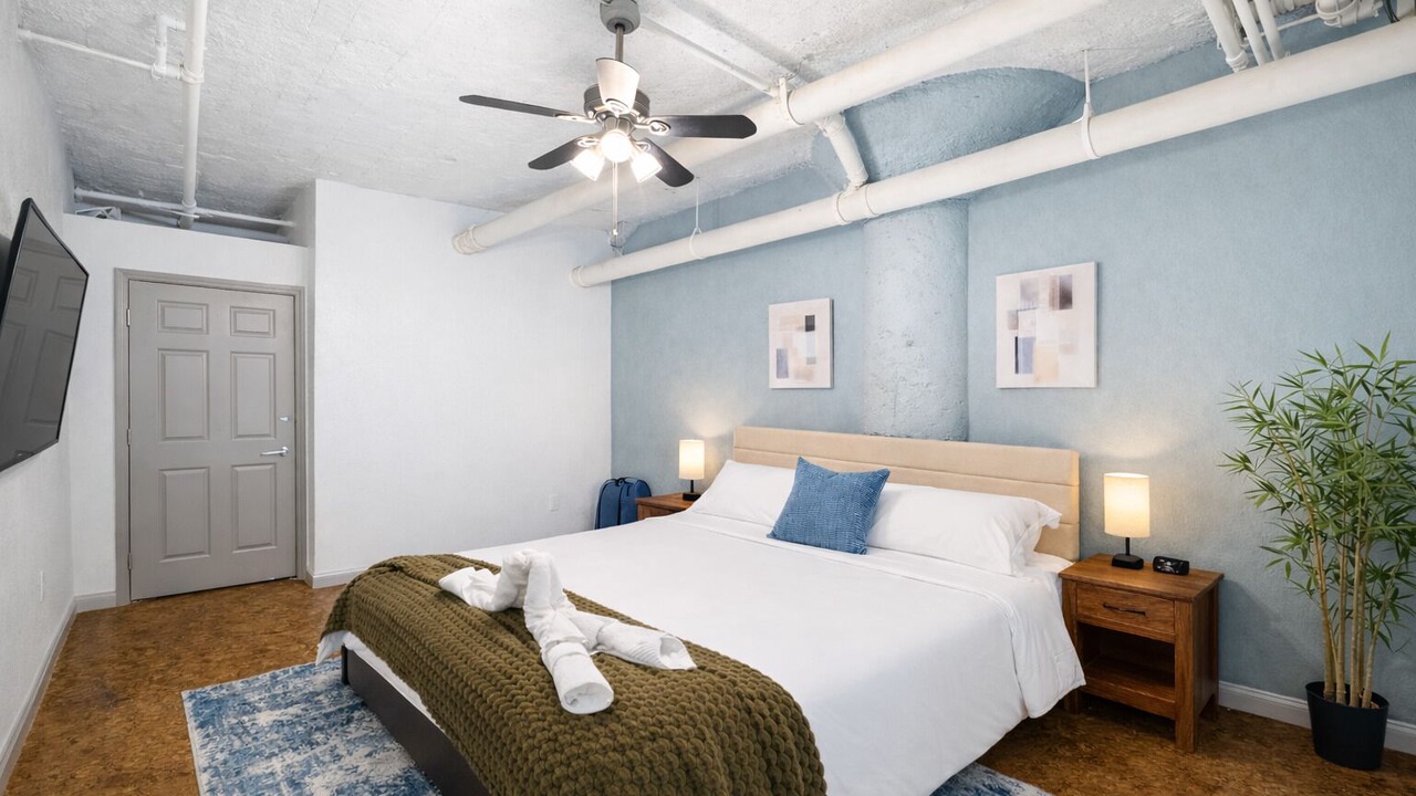 Photo of Bedroom in River Market
