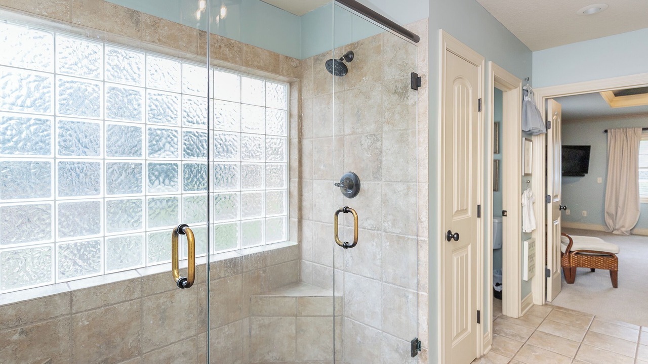 Photo of Bathroom in Lea Manor