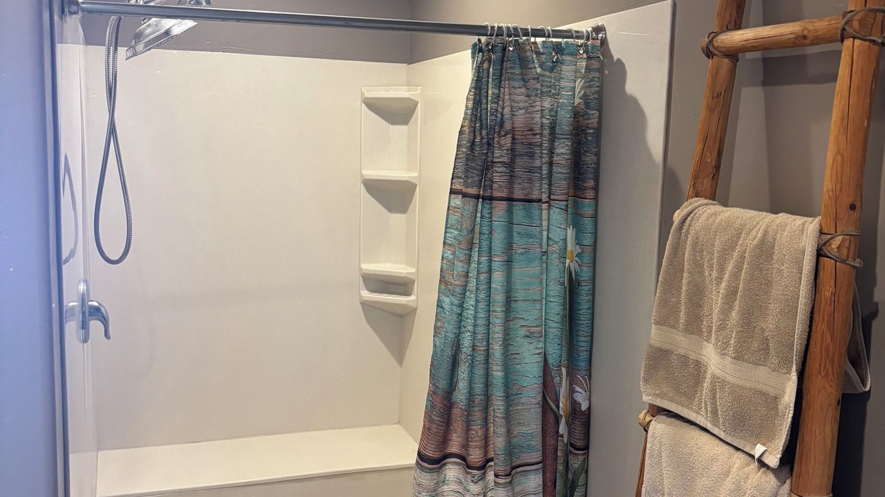 Photo of Bathroom in Alamosa