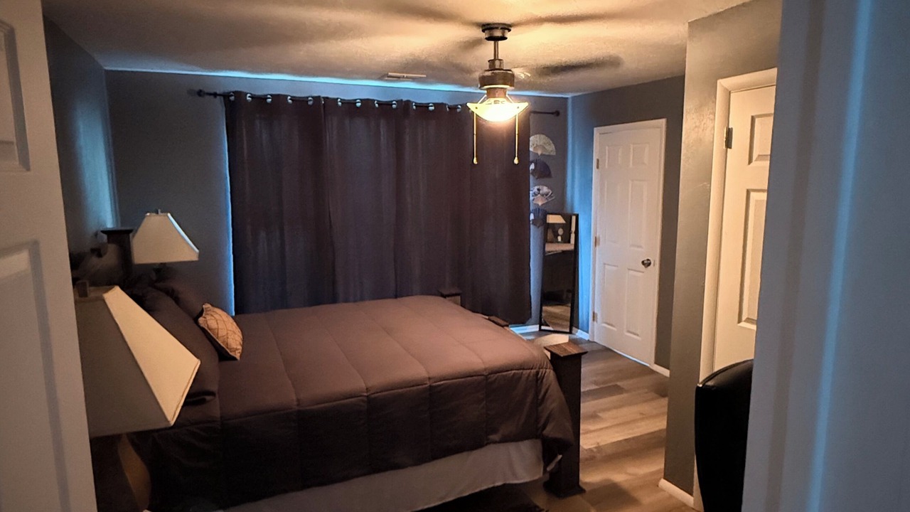 Photo of Bedroom in Midtown