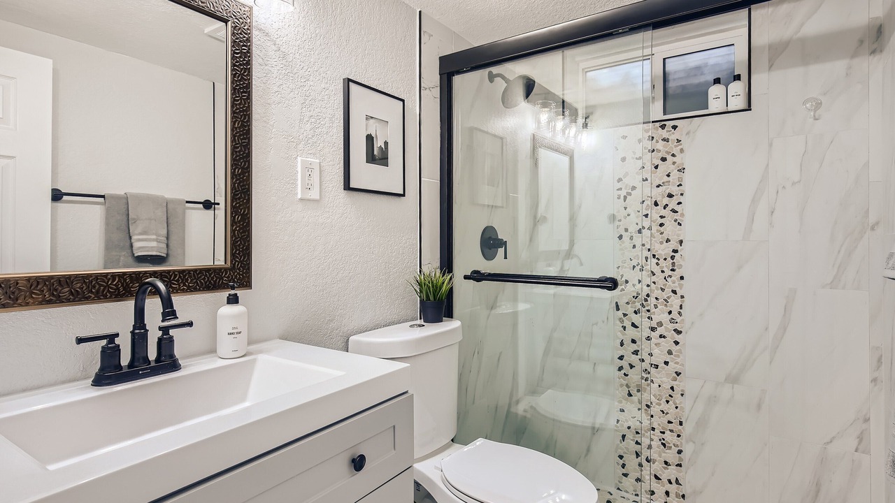 Photo of Bathroom in Lamar Heights Area