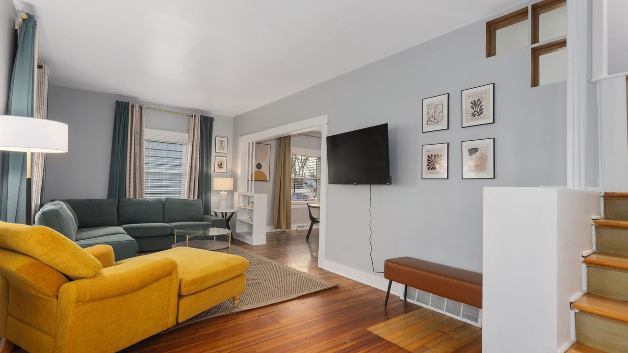 Photo of Livingroom in Rosedale