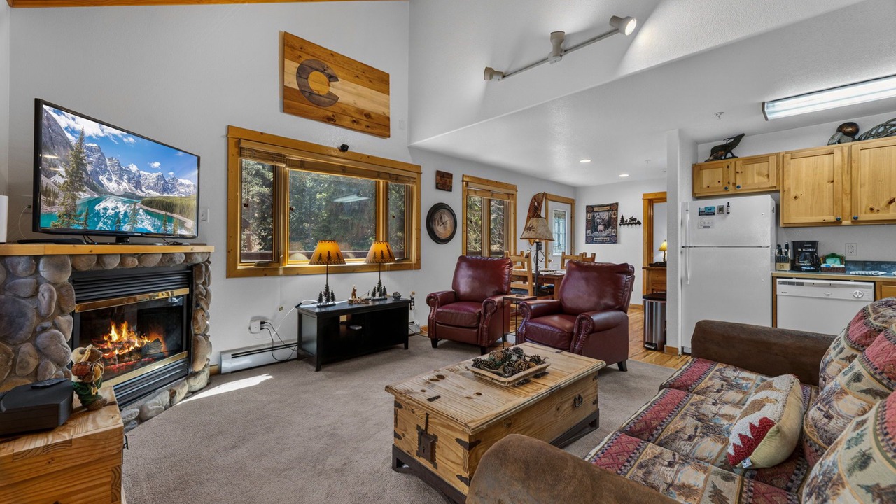 Photo of Livingroom in Fall River Estates