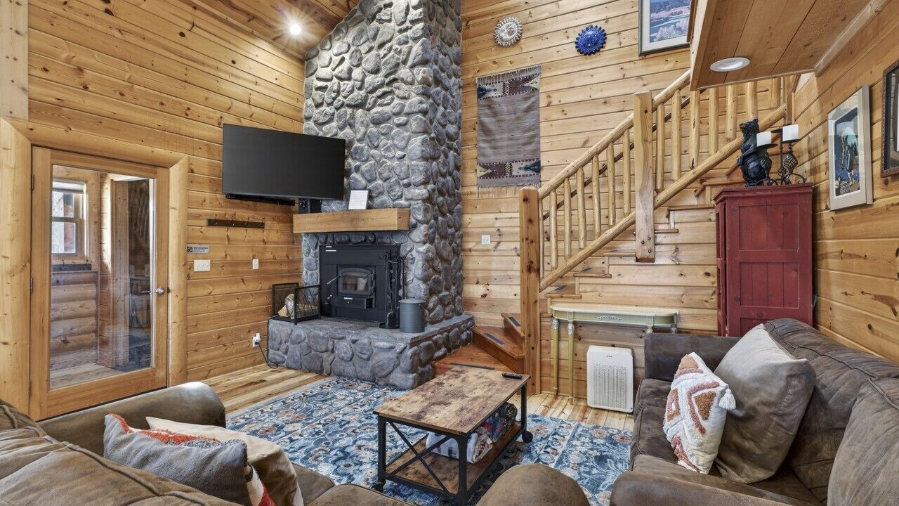 Photo of Livingroom in Angel Fire