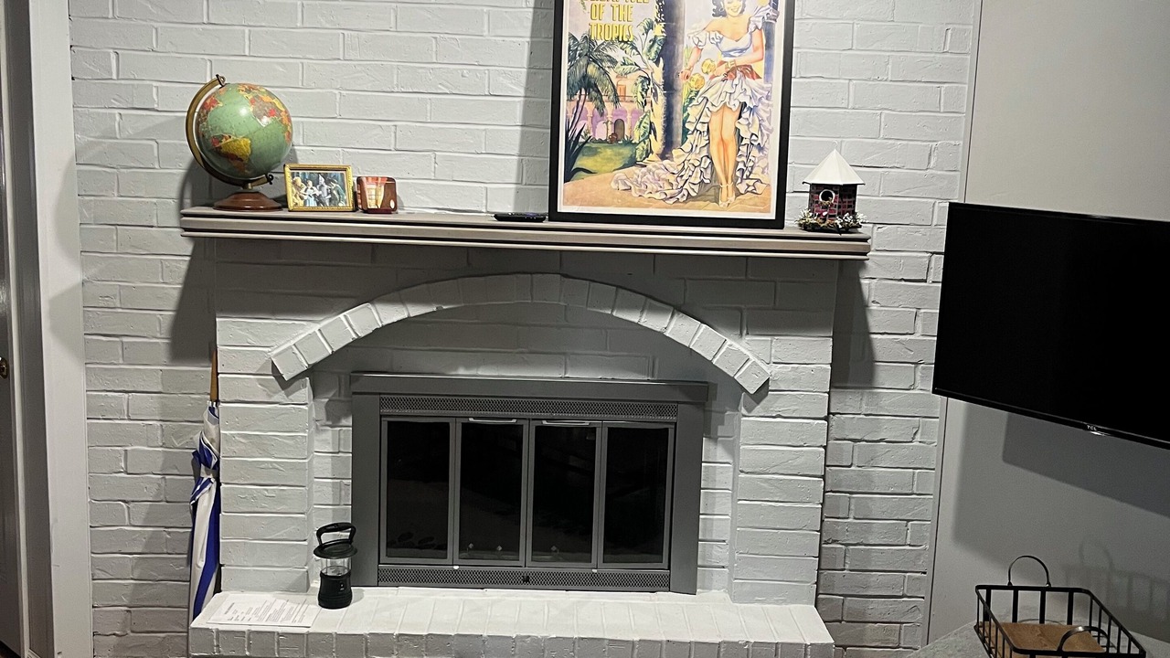 Photo of Livingroom in Northeast Kansas City