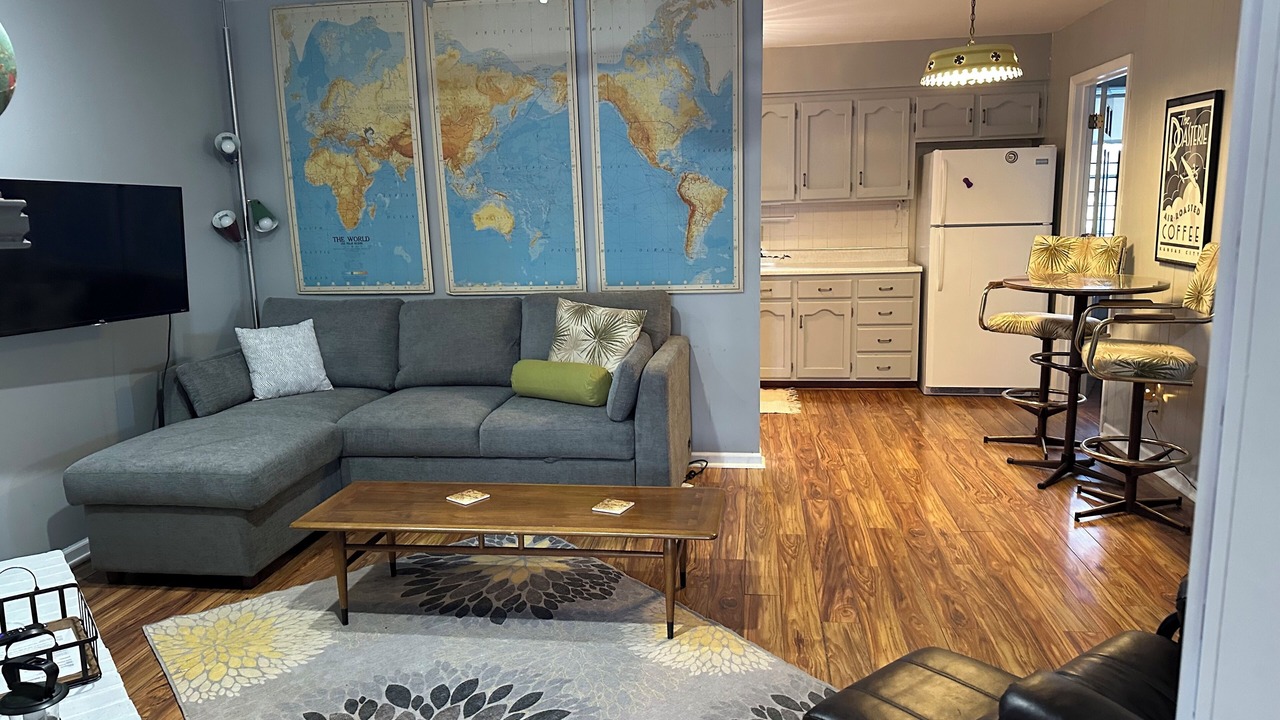 Photo of Livingroom in Northeast Kansas City