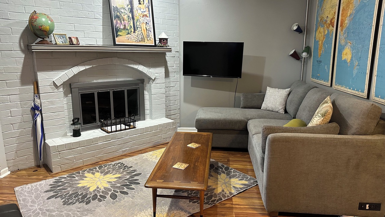 Photo of Livingroom in Northeast Kansas City