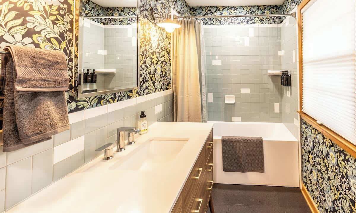 Photo of Bathroom in Near South