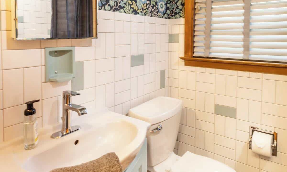 Photo of Bathroom in Near South